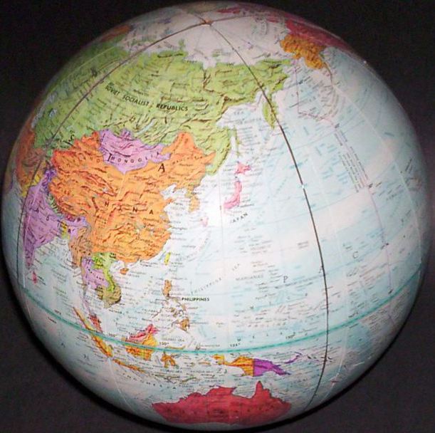 Replogle 10-inch globe with 15 degree grid and Cahill-Keyes octants